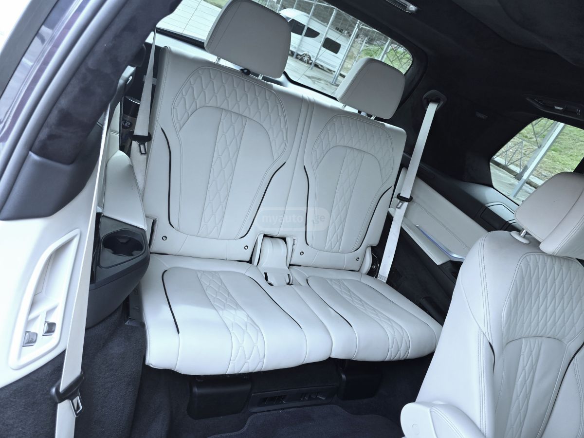BMW X7 - фото 6