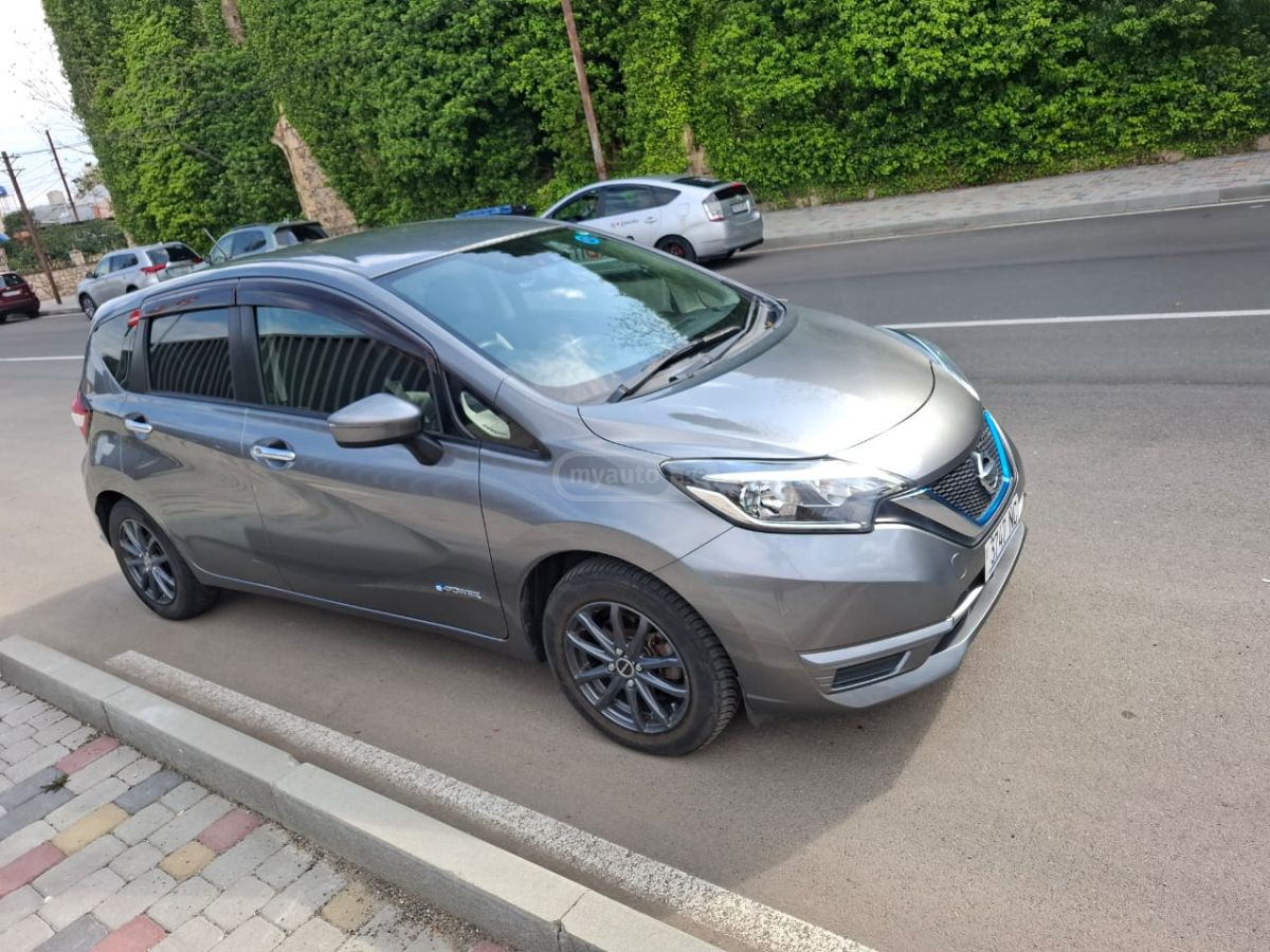 Nissan Note - фото 4