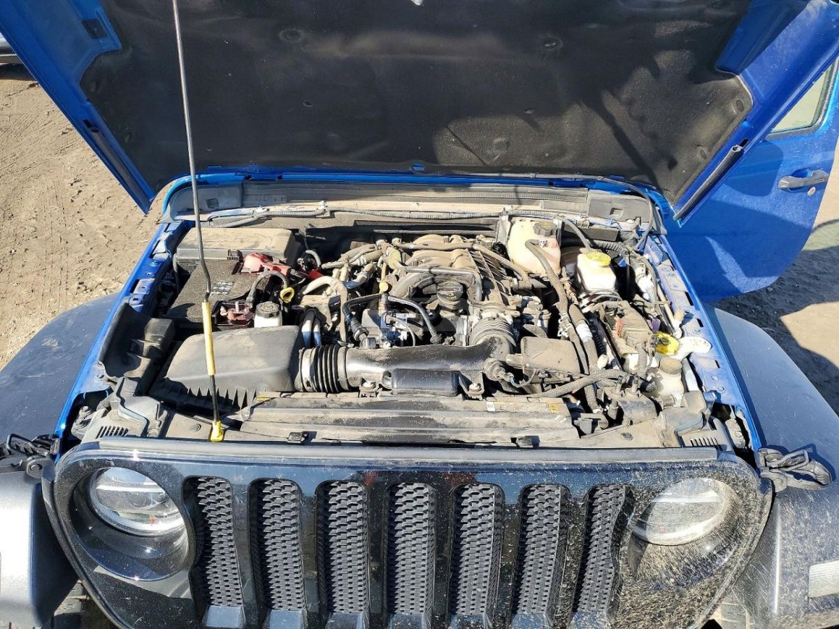 Jeep Wrangler - фото 8