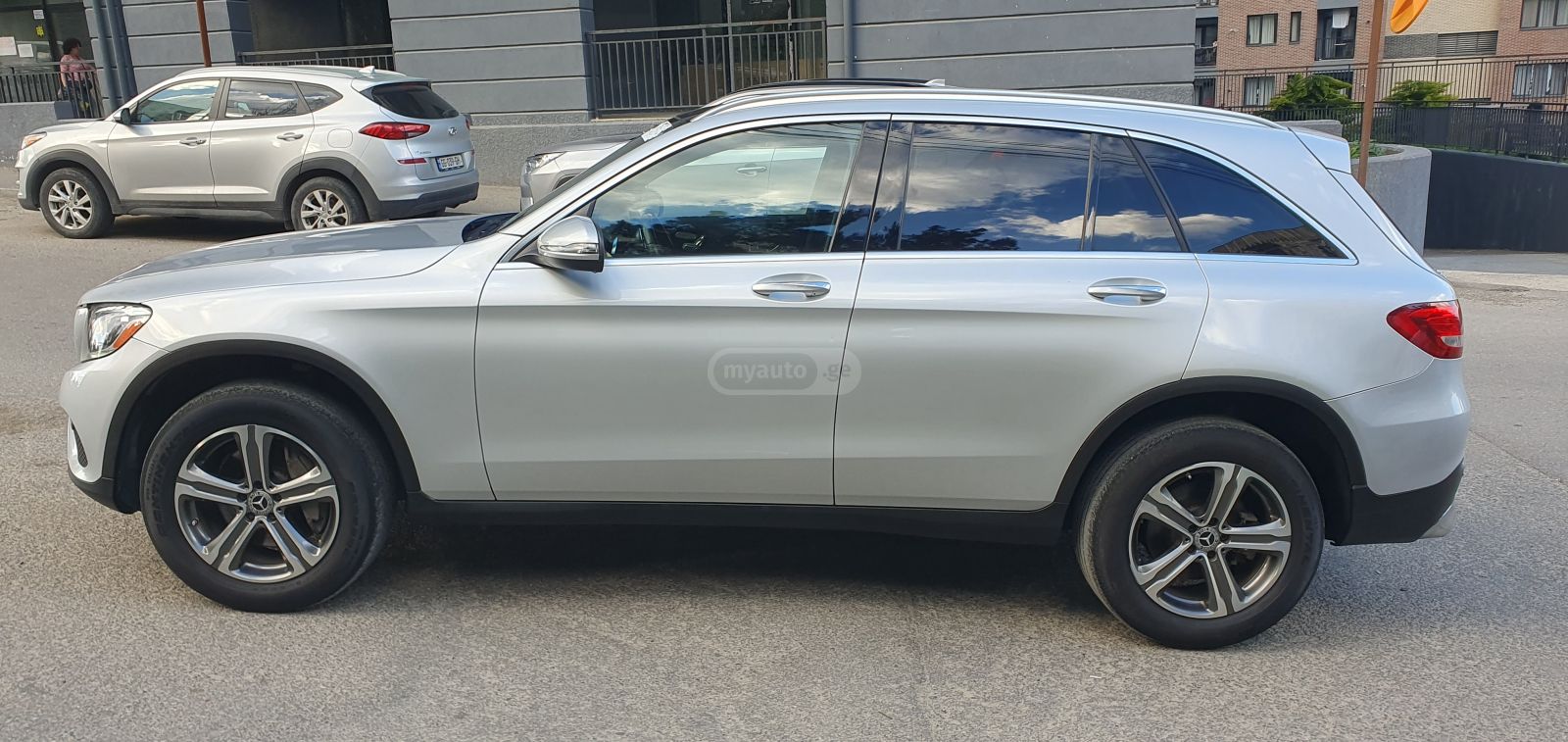 Mercedes-Benz GLC 300 - фото 5