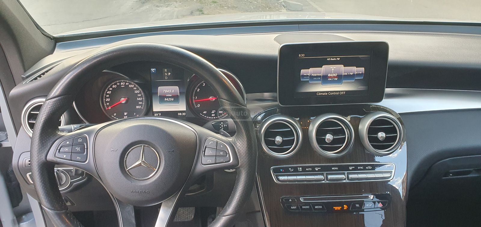 Mercedes-Benz GLC 300 - фото 9