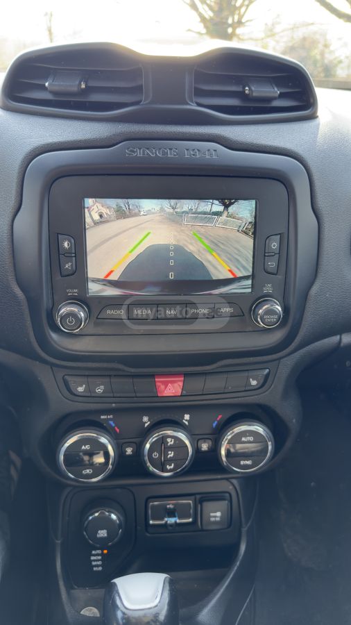 Jeep Renegade - фото 12