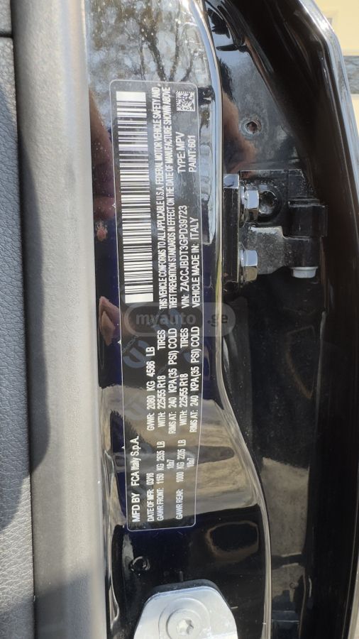 Jeep Renegade - фото 13