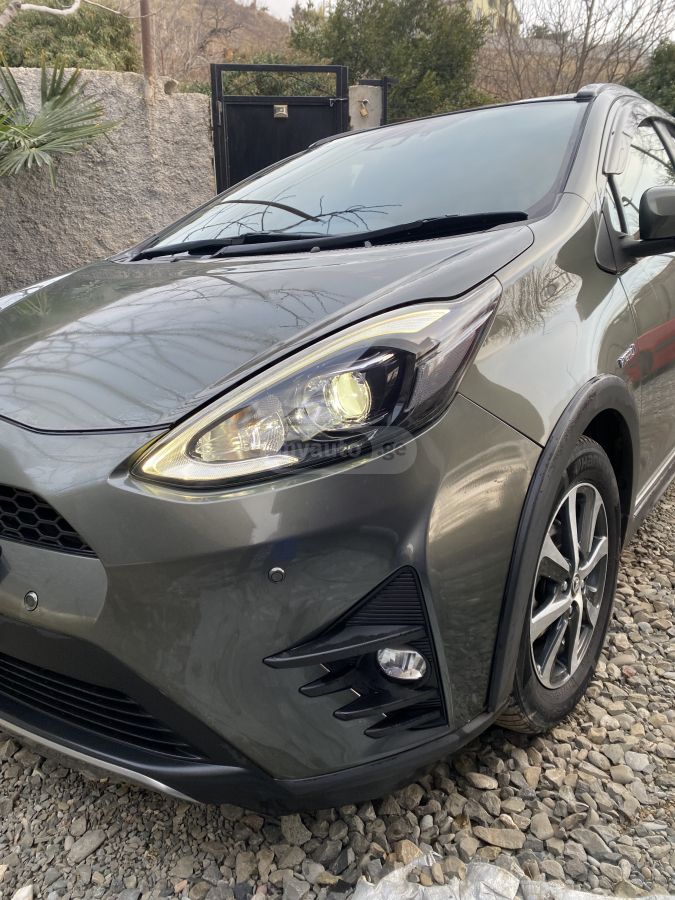 Toyota Aqua - фото 1