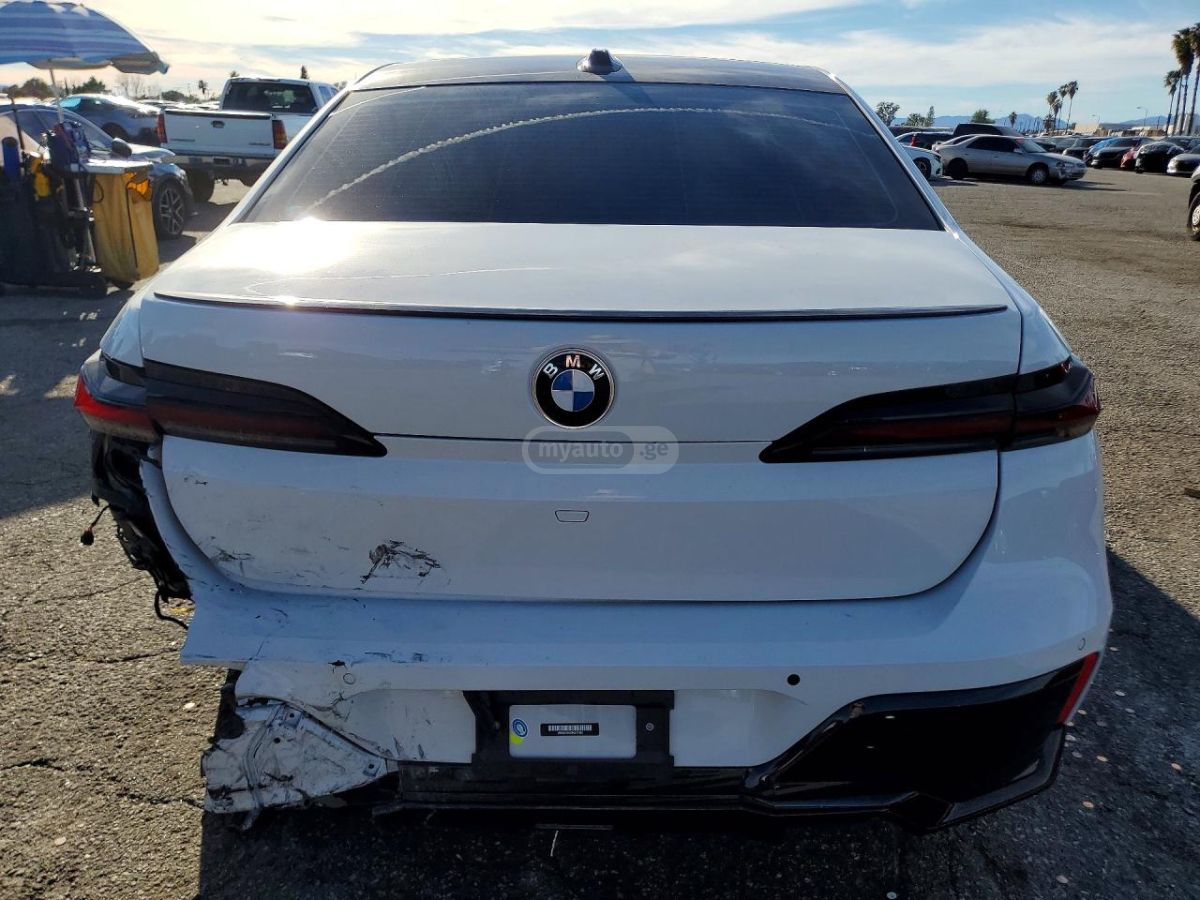 BMW 740 2023 — миниатюра 6