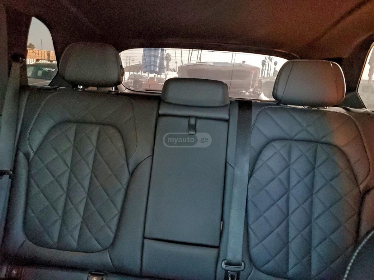 BMW X5 - фото 10