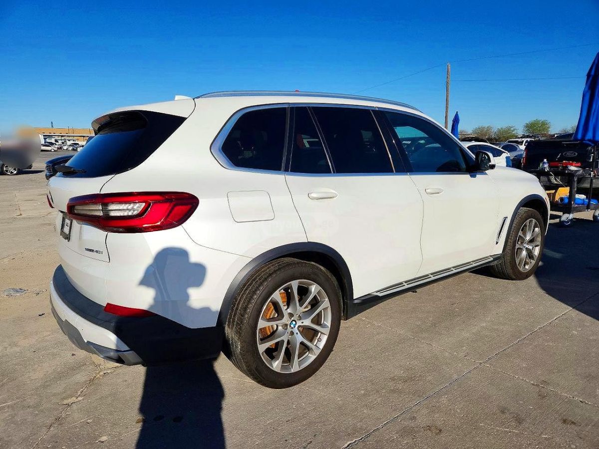 BMW X5 - фото 3