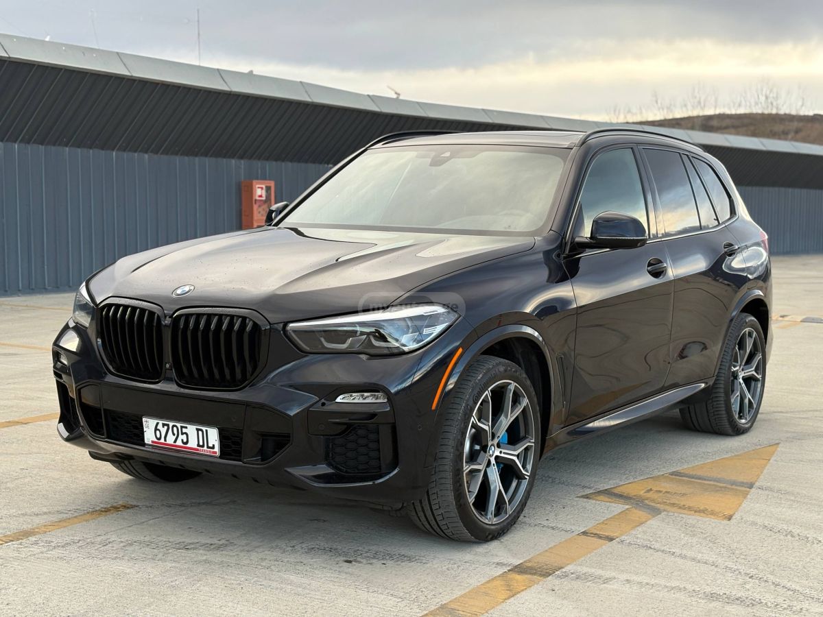 BMW X5 - фото 1