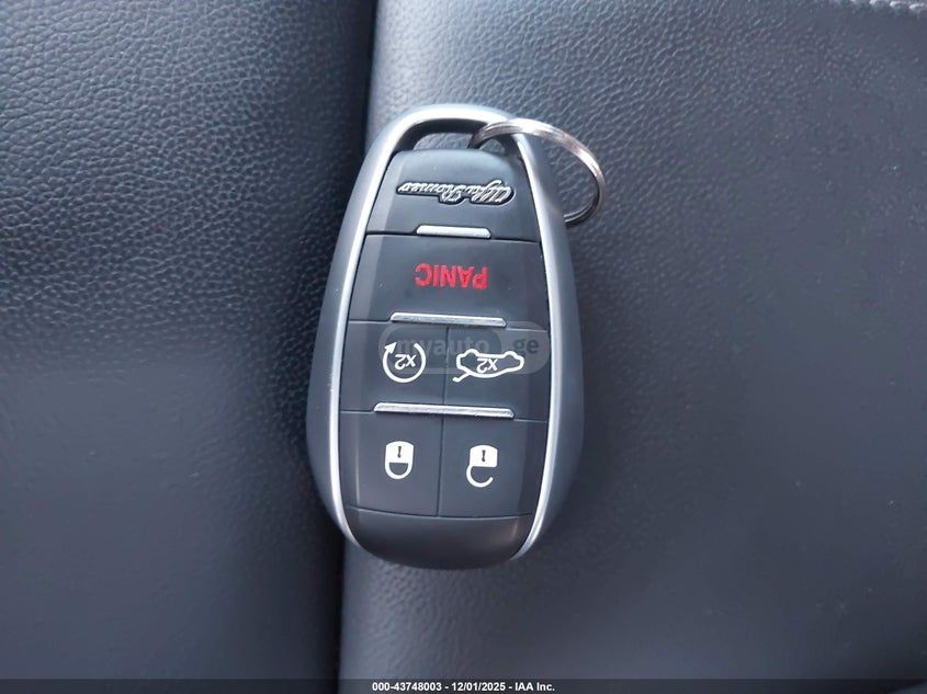 Alfa Romeo Stelvio 2024 — миниатюра 11