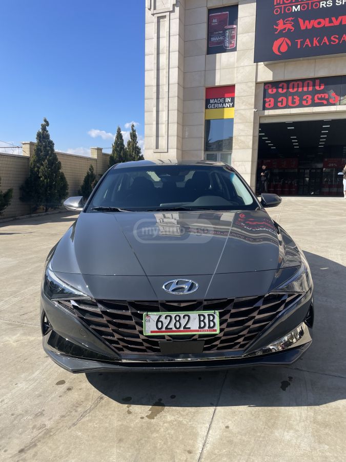 Hyundai Elantra - фото 2