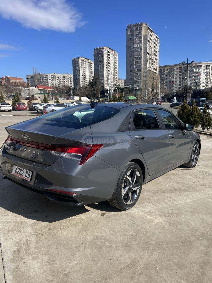Hyundai Elantra - фото 5