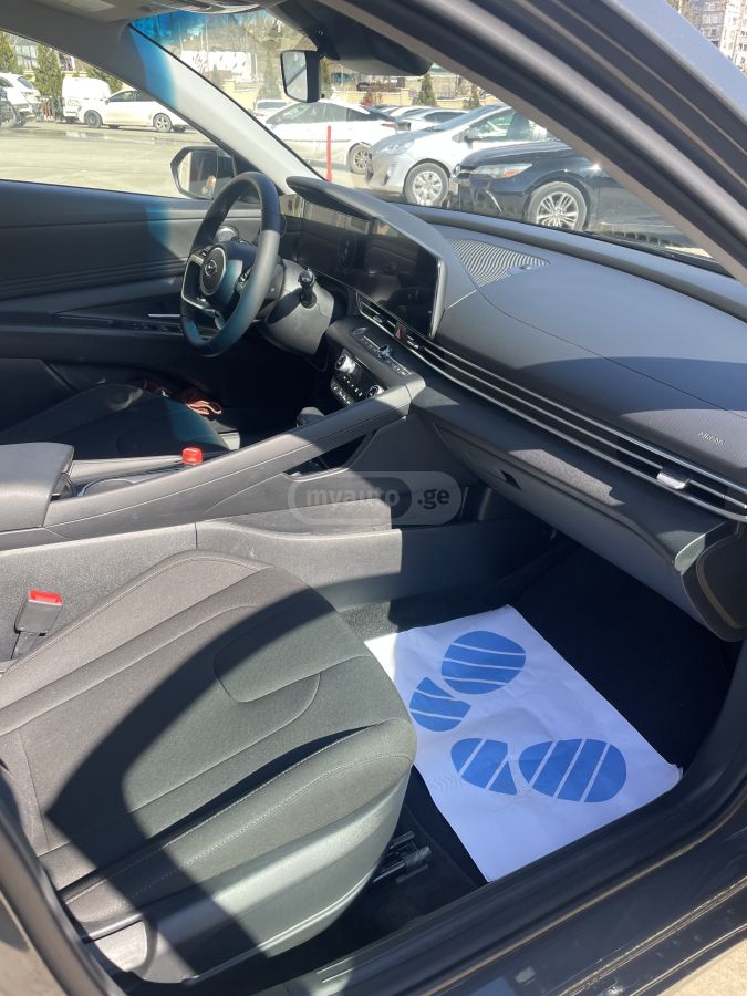 Hyundai Elantra - фото 9