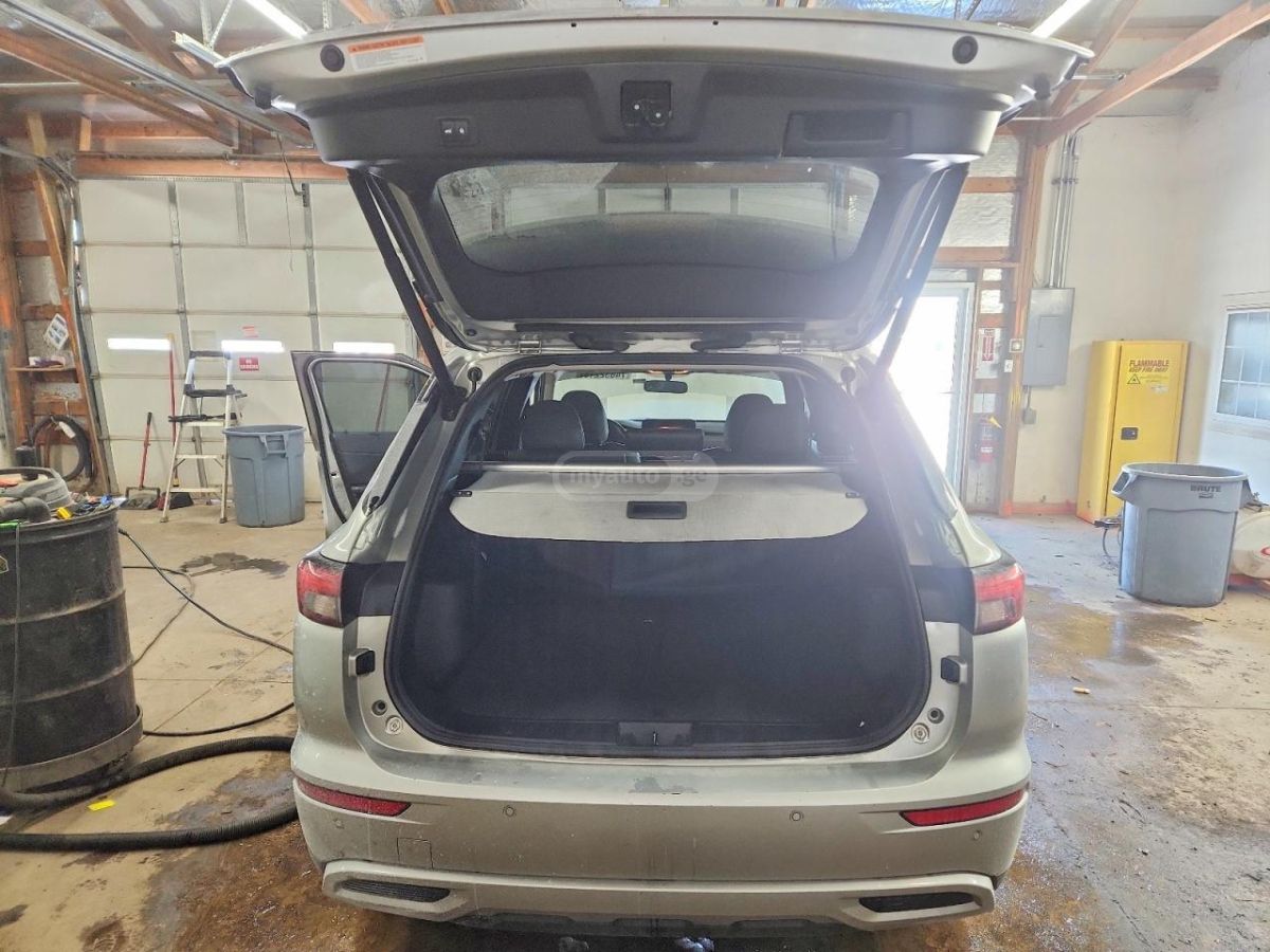 Mitsubishi Outlander - фото 6