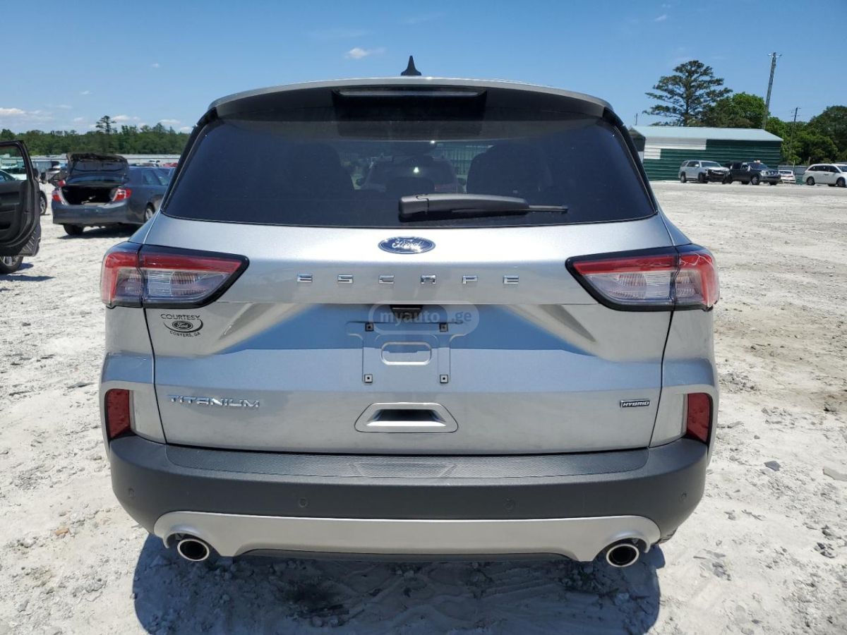 Ford Titanium Hybrid 4dr All-Wheel — миниатюра 10