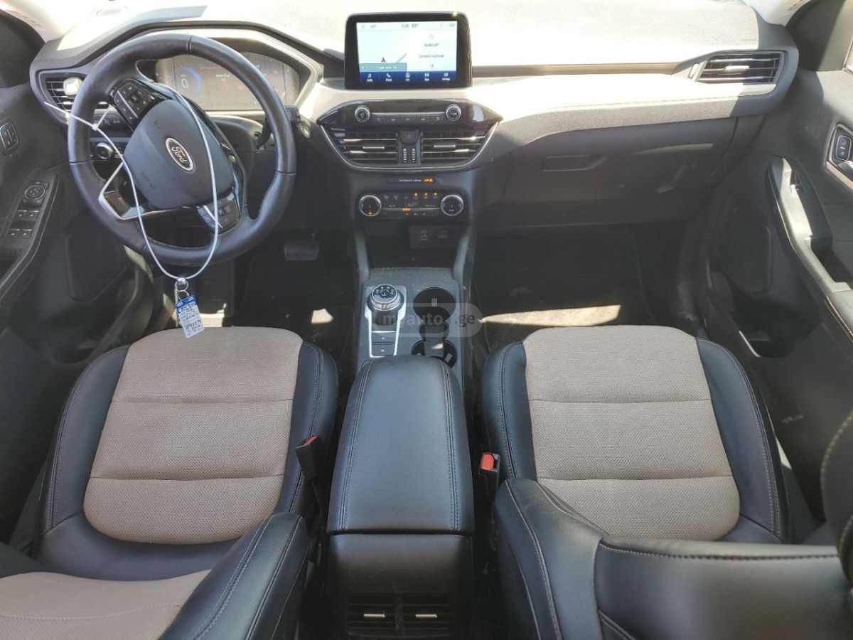 Ford Titanium Hybrid 4dr All-Wheel — миниатюра 6