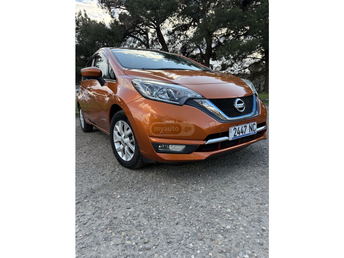 Nissan Note - фото 1