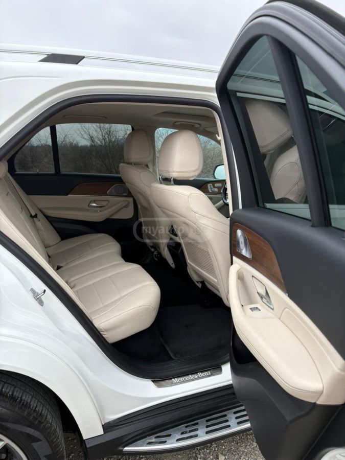 Mercedes-Benz GLE 350 - фото 11