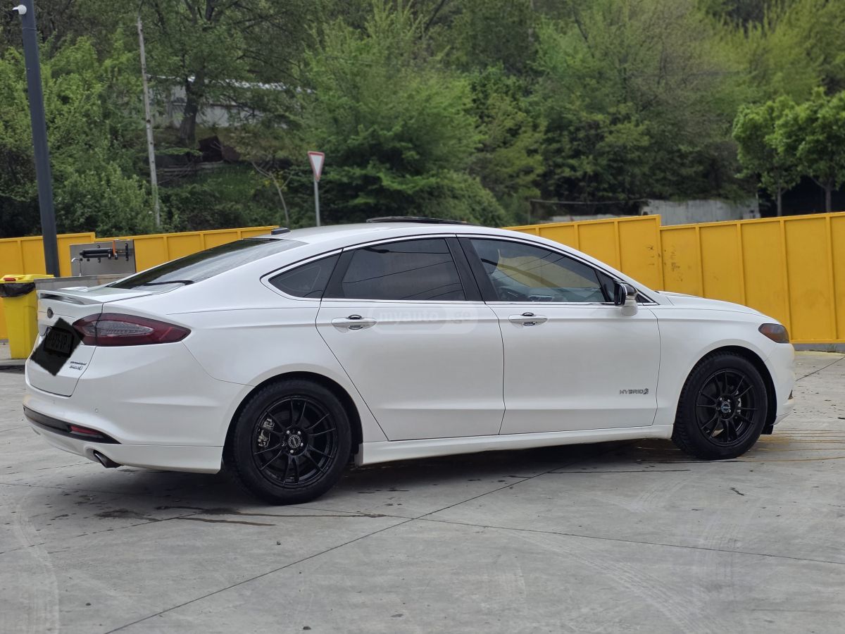 Ford Fusion - фото 2