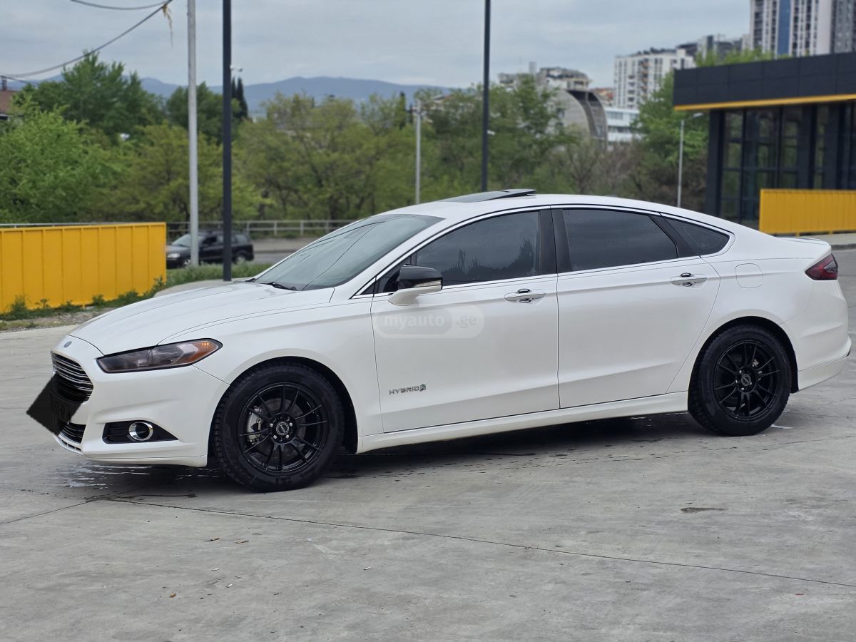 Ford Fusion - фото 3