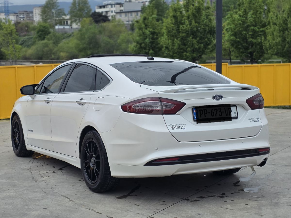 Ford Fusion - фото 4