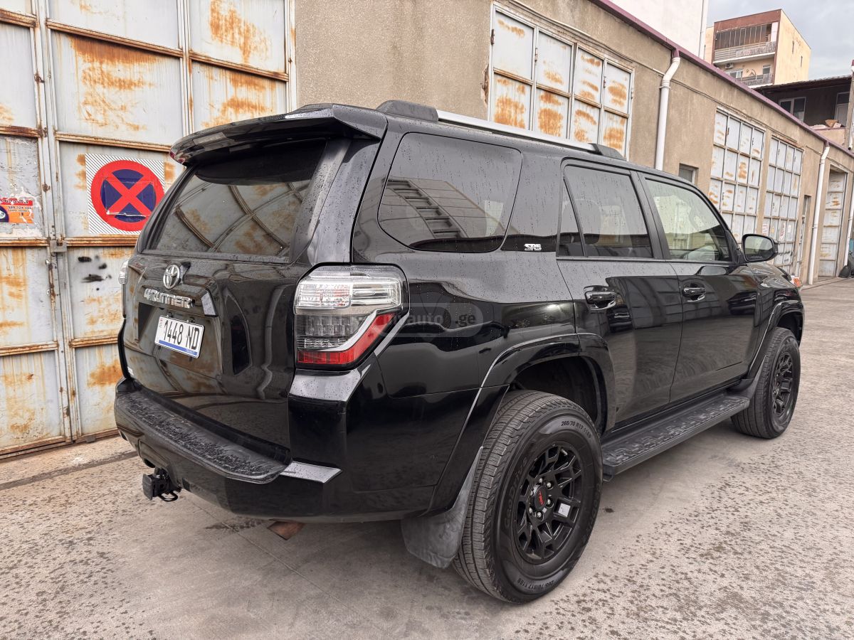 Toyota 4 Runner - фото 5