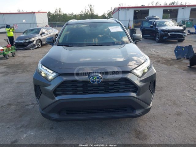 Toyota LE 4dr All Wheel Drive Automat — миниатюра 1