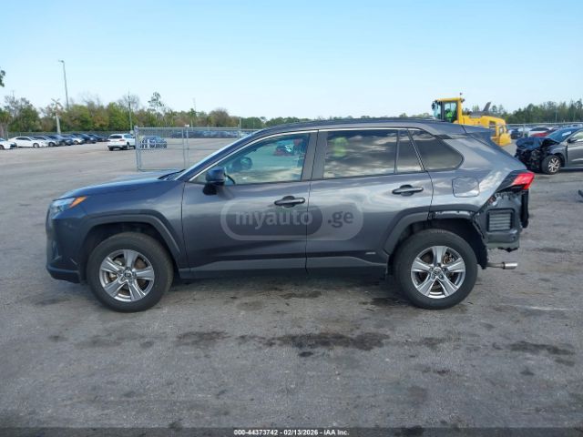 Toyota LE 4dr All Wheel Drive Automat — миниатюра 14