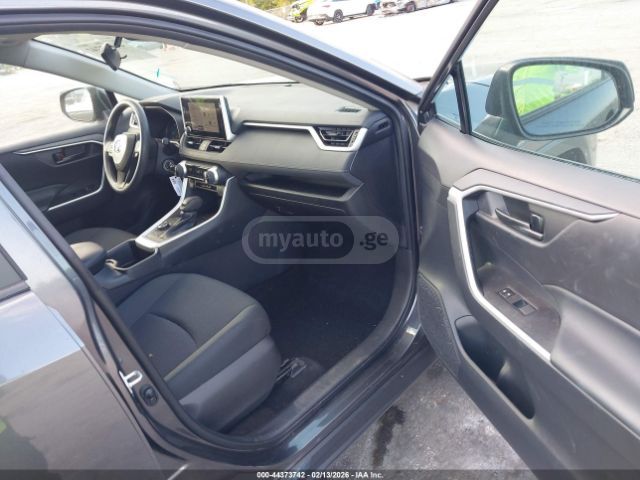 Toyota LE 4dr All Wheel Drive Automat — миниатюра 6