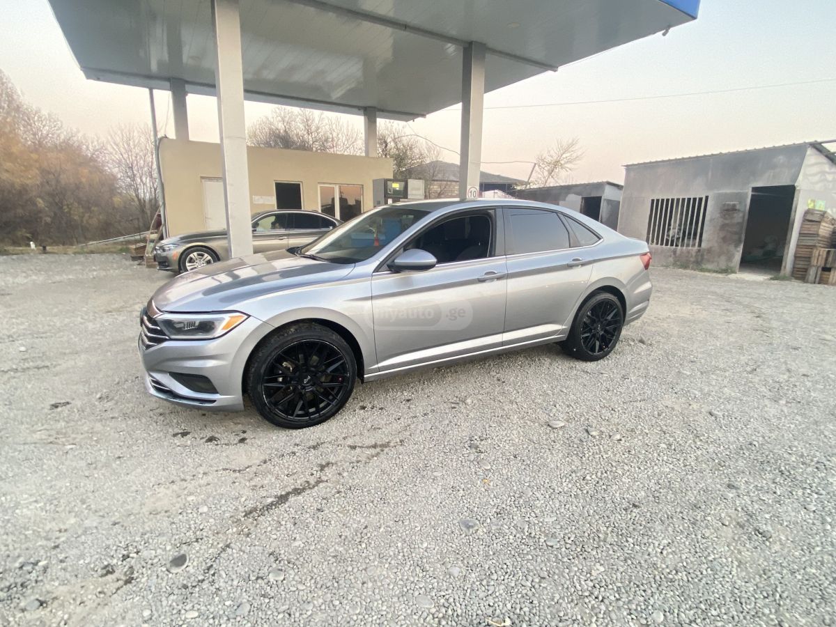 Volkswagen Jetta - фото 3