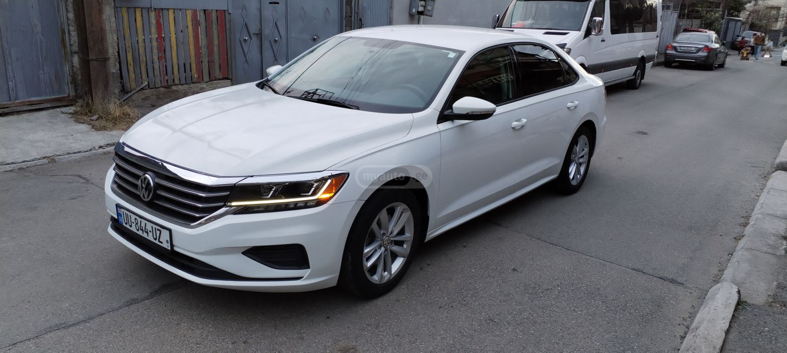 Volkswagen Passat - фото 1