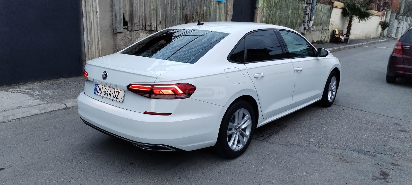 Volkswagen Passat - фото 4