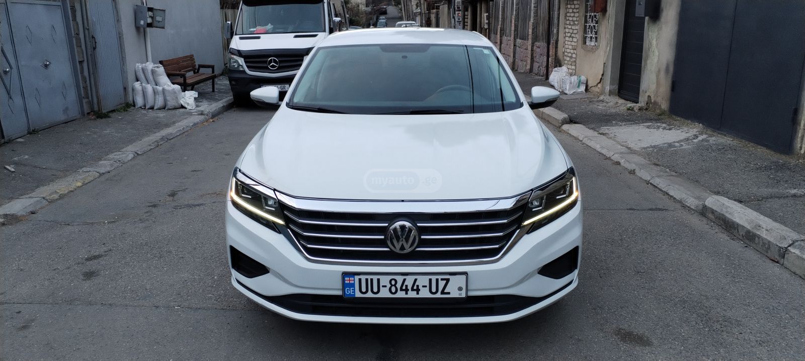 Volkswagen Passat - фото 6