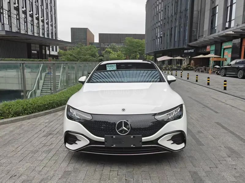 Mercedes-Benz EQE 2022 — миниатюра 2