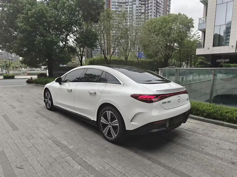 Mercedes-Benz EQE 2022 — миниатюра 5