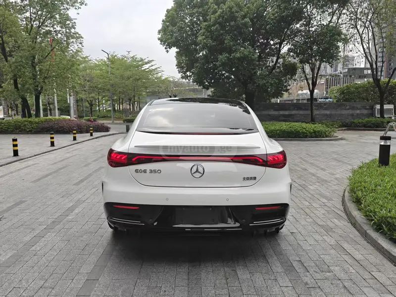 Mercedes-Benz EQE 2022 — миниатюра 6