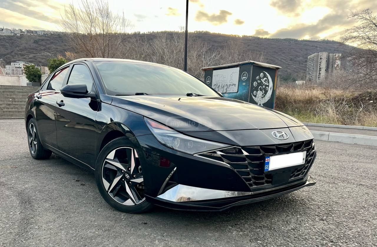 Hyundai Elantra - фото 2