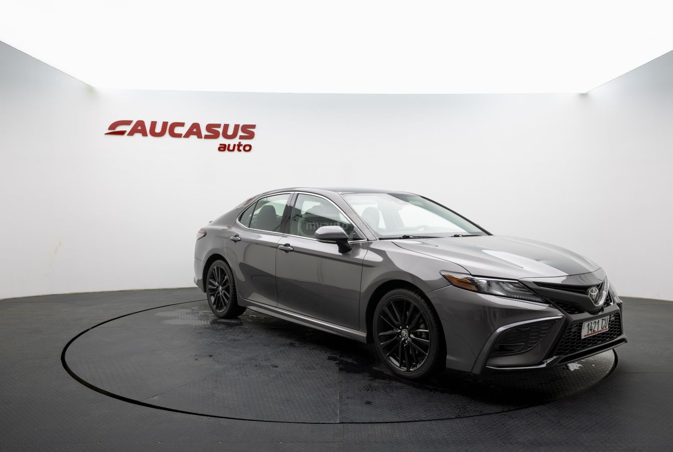 Toyota XSE 4dr Front-Wheel Drive Seda — миниатюра 3