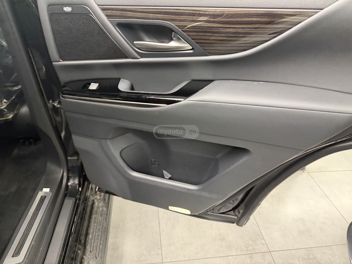Lexus lx 600 - фото 12