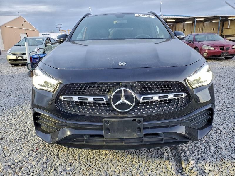 Mercedes-Benz Base GLA 250 4dr All-Wheel Dri — миниатюра 4
