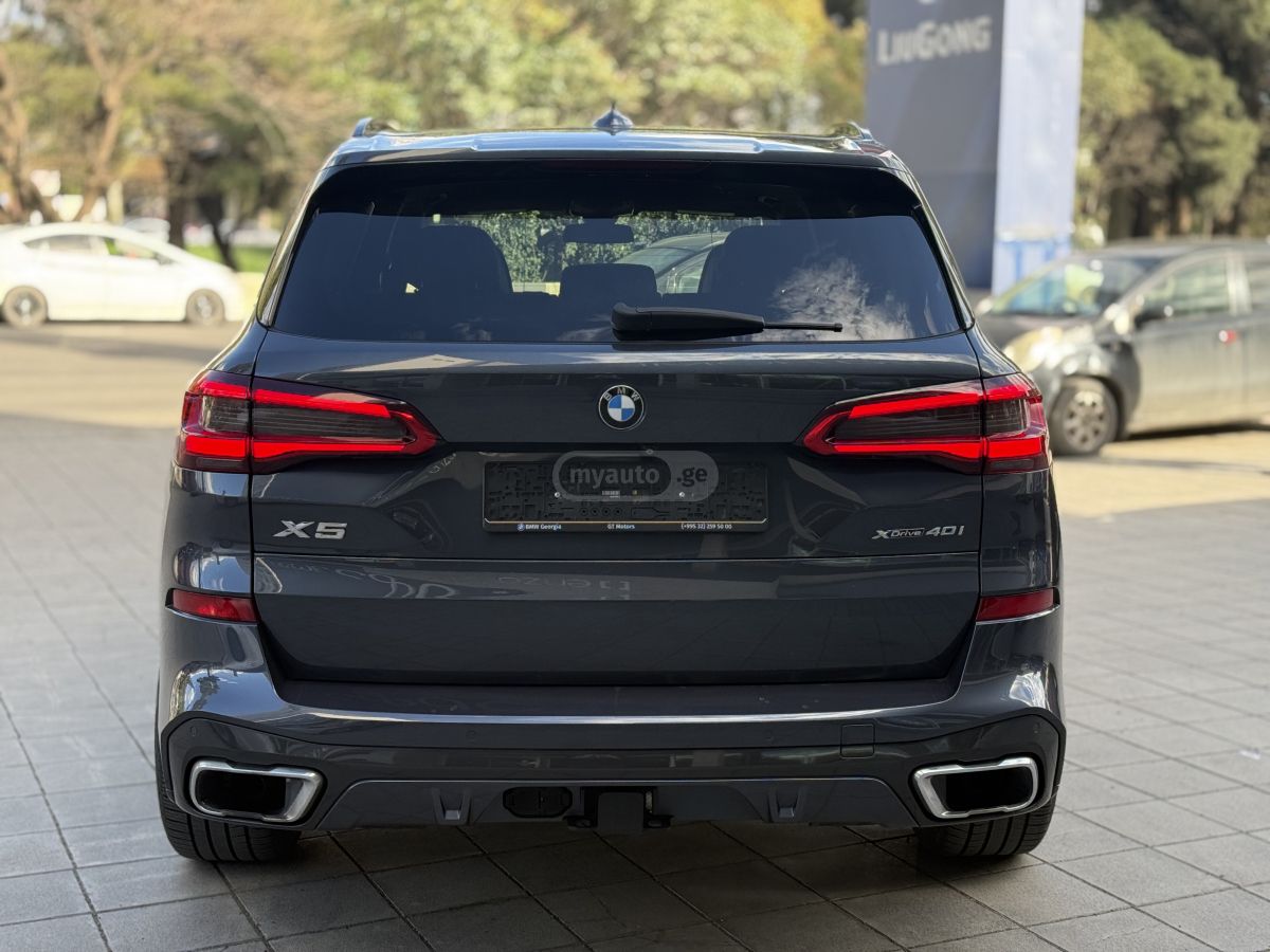 BMW X5 - фото 6