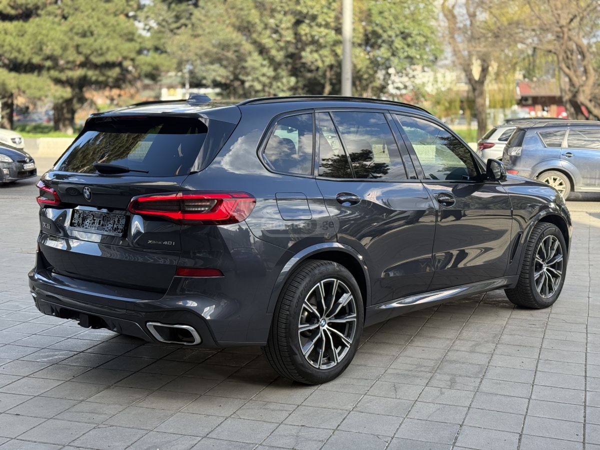 BMW X5 - фото 7
