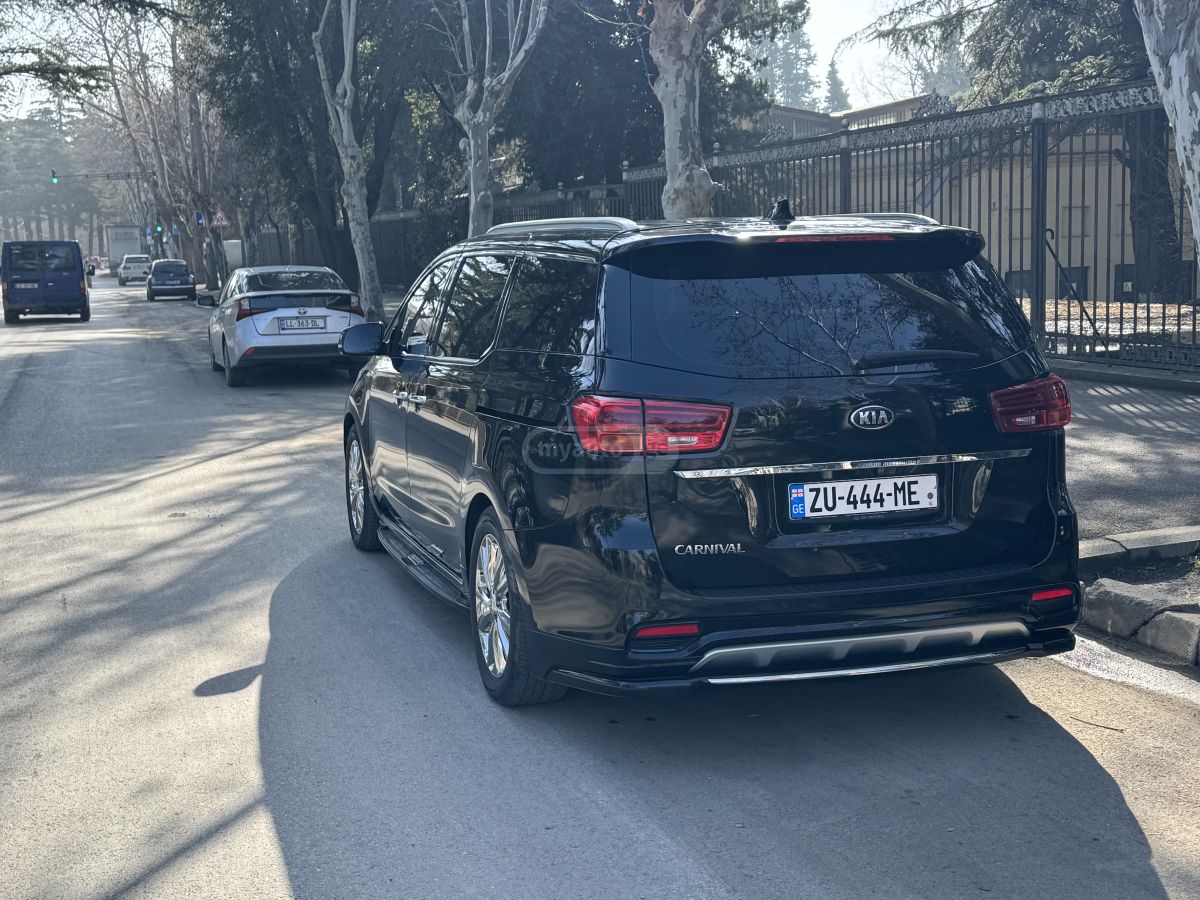 Kia Carnival - фото 4