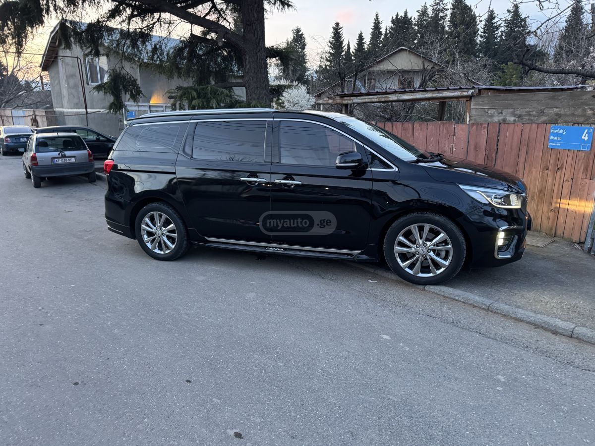 Kia Carnival - фото 9