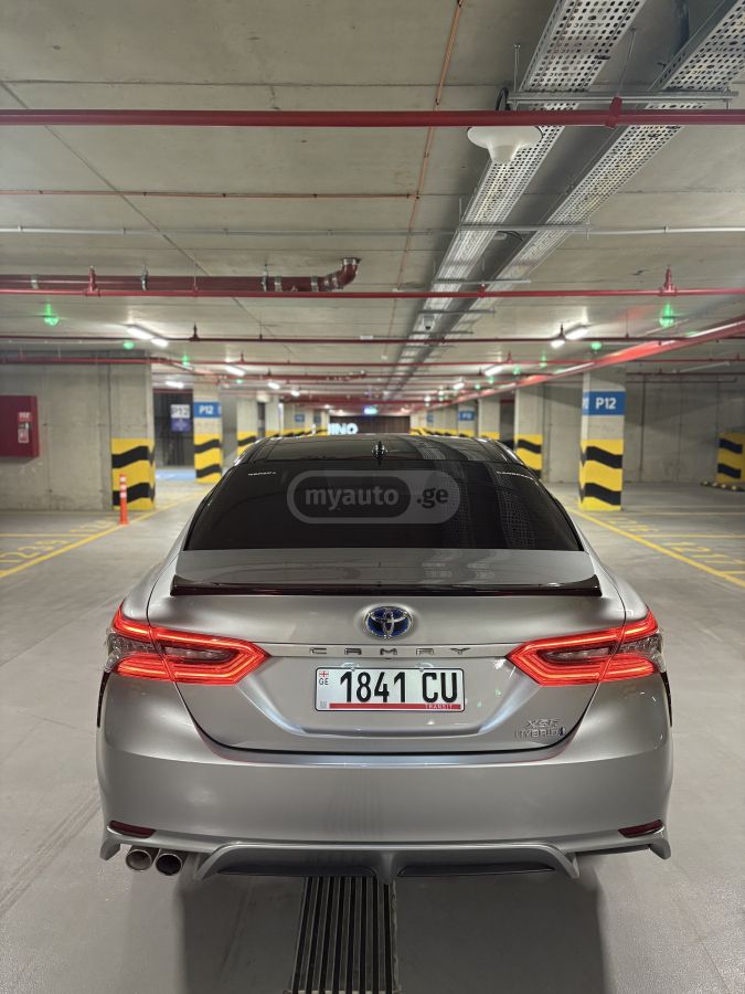 Toyota Camry - фото 3