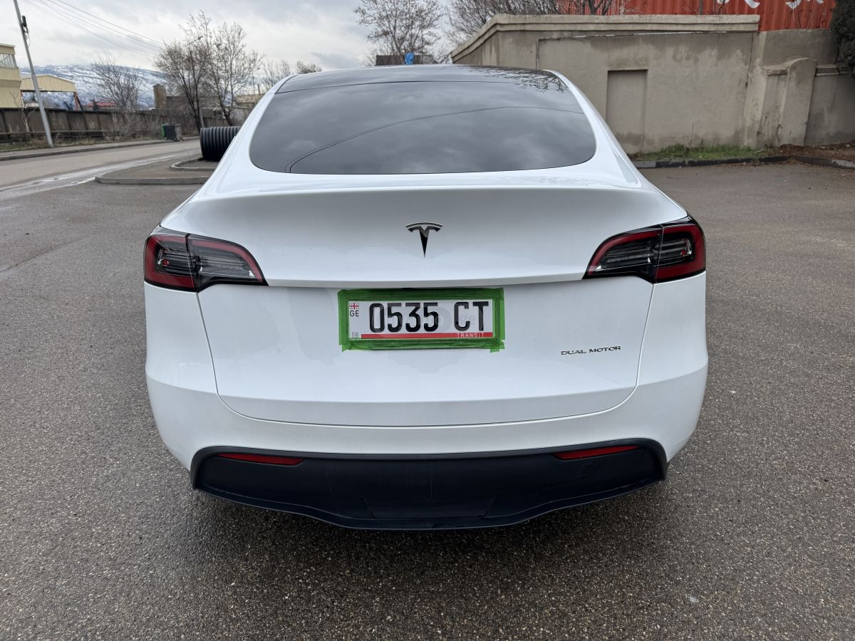 Tesla Model Y - фото 6