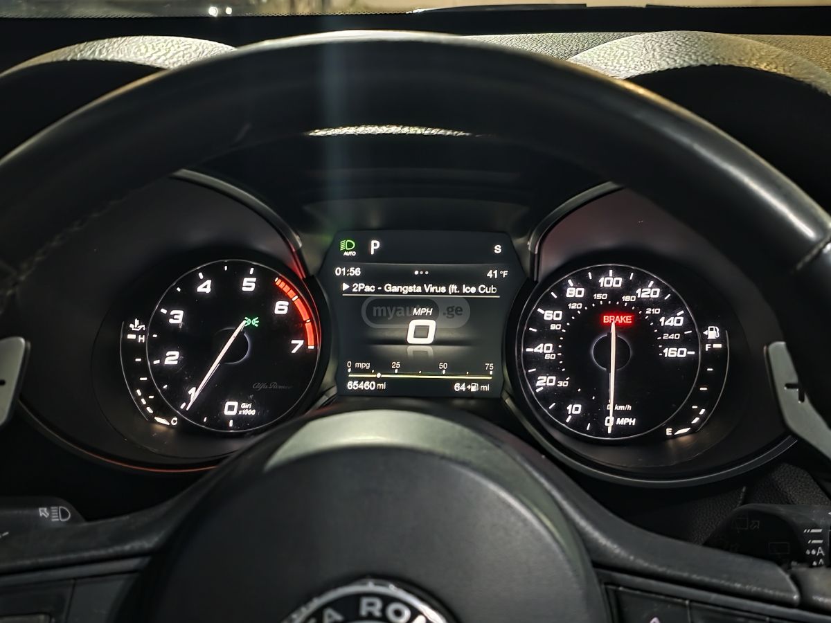 Alfa Romeo Stelvio - фото 7