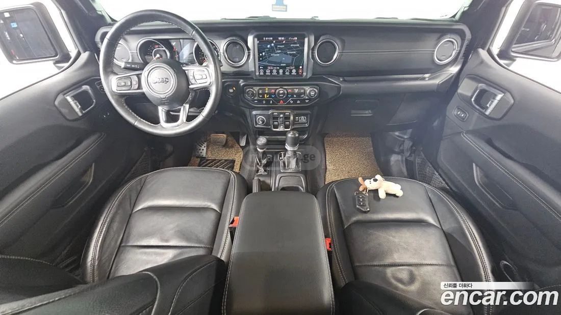 Jeep Wrangler - фото 7