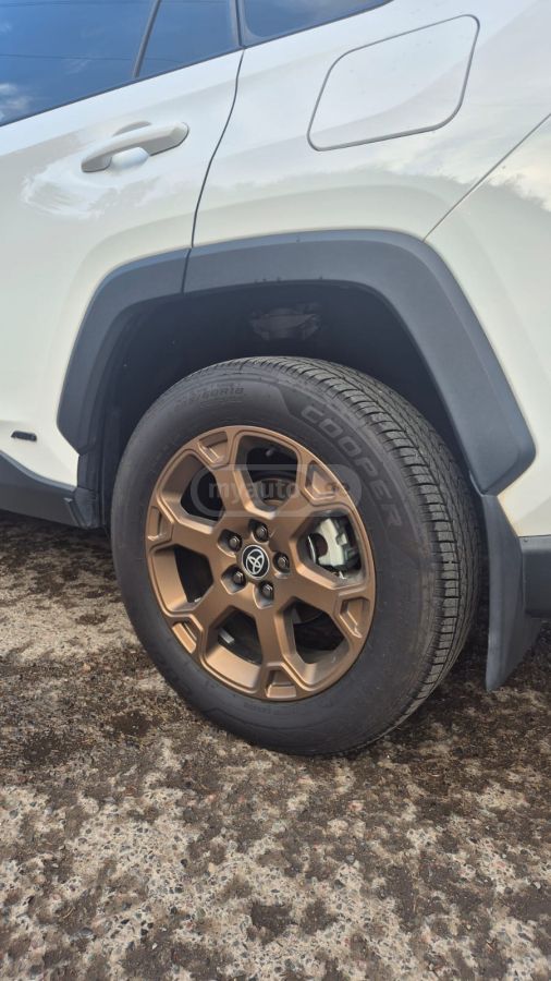 Toyota Rav 4 - фото 3