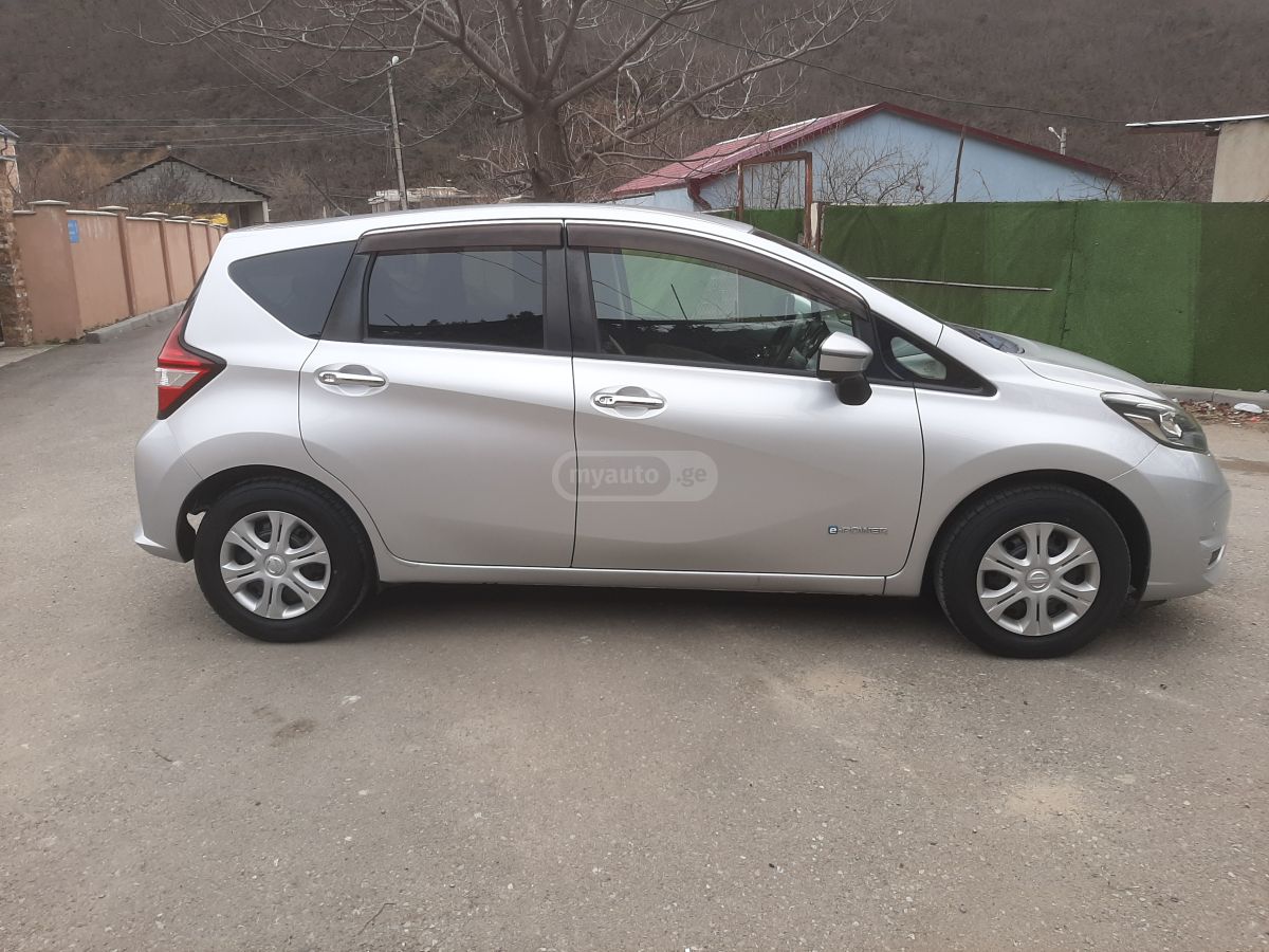 Nissan Note - фото 3