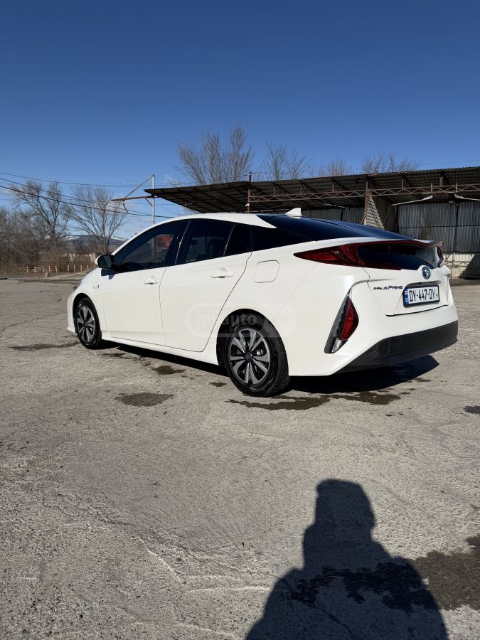 Toyota Prius Prime - фото 5